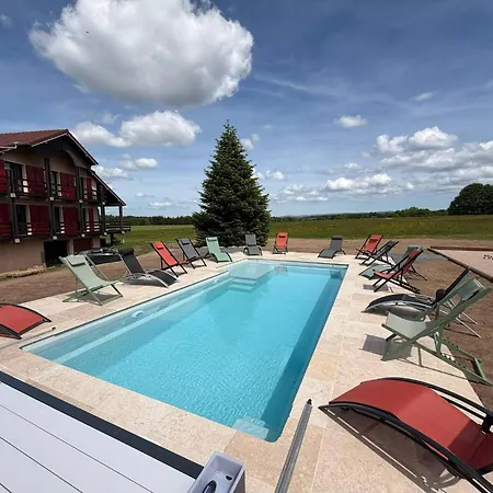 Le Repère Des Générations, Piscine