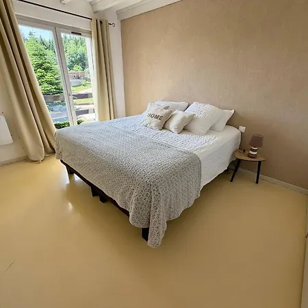 Le Repère Des Générations, Piscine * Champdray