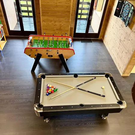 Le Repère Des Générations, Piscine *